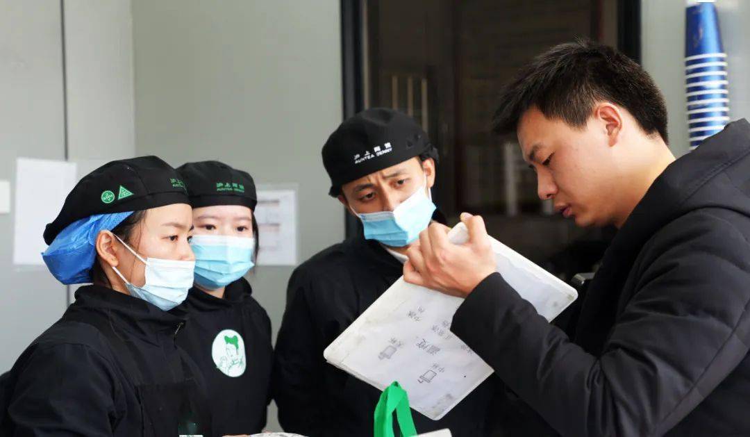 探寻一年只工作一次的特殊职业者的答案之旅