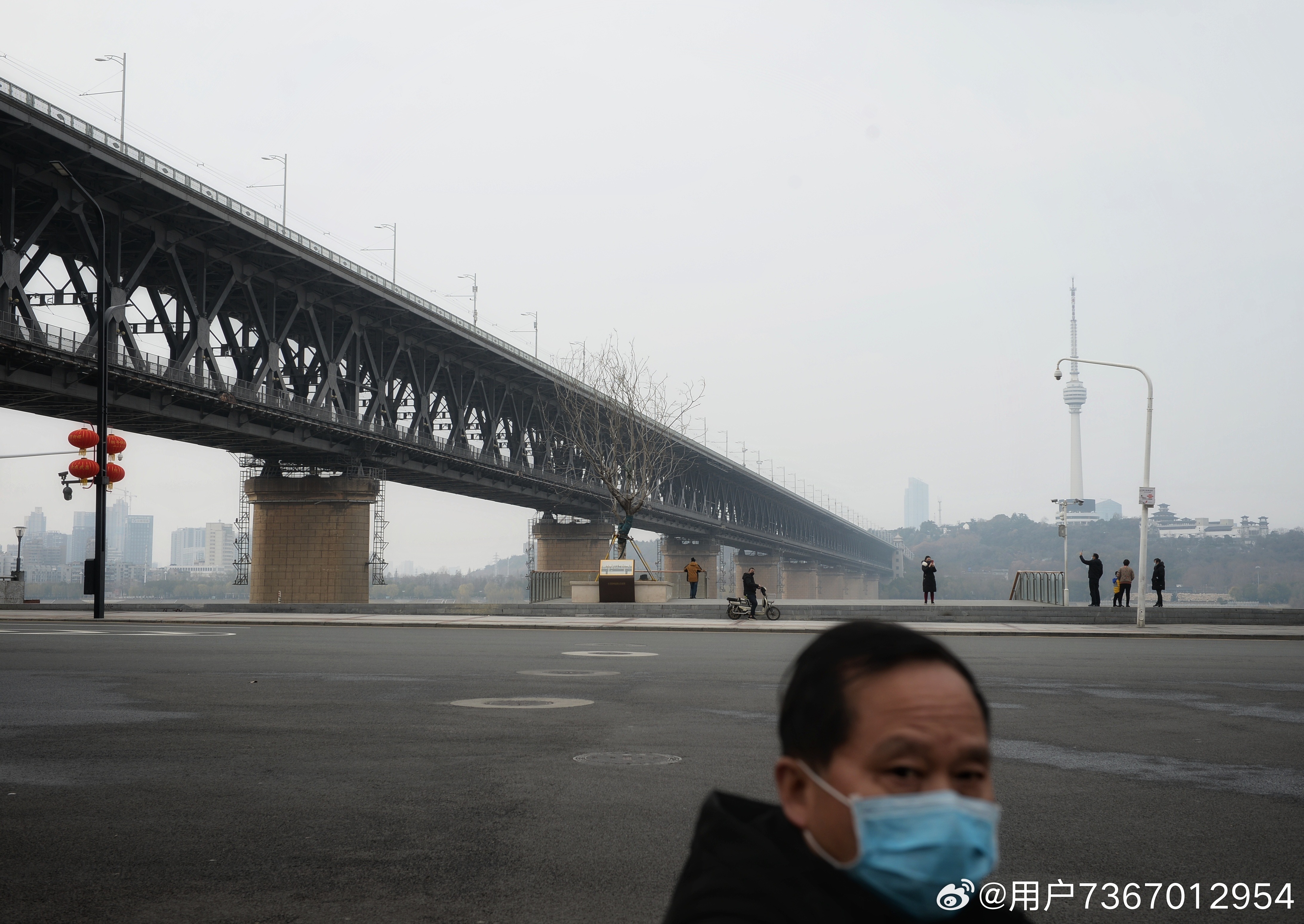 武汉首次疫情封城，历史转折与全民记忆