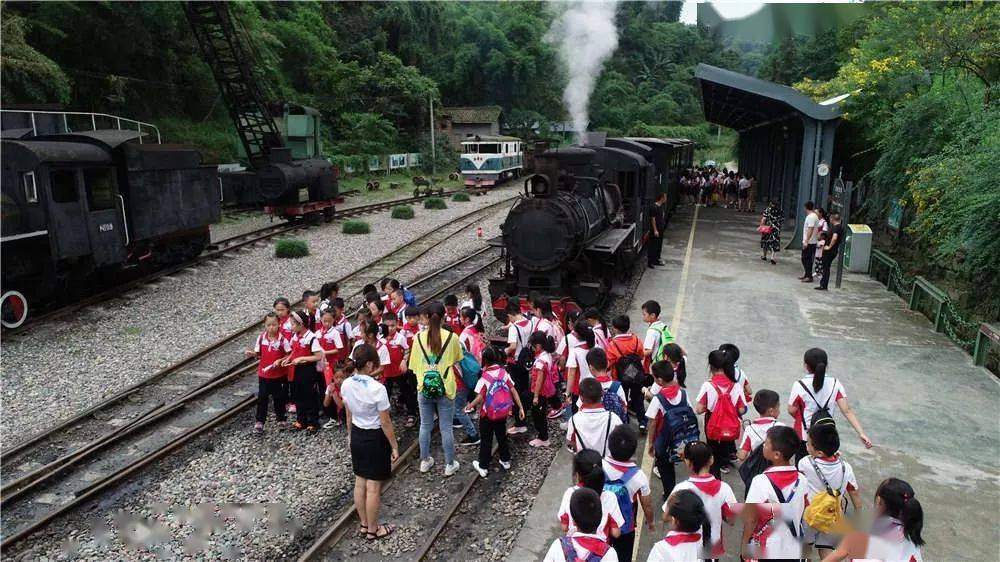 疫情三年历程，爆发、抗击与结束之路