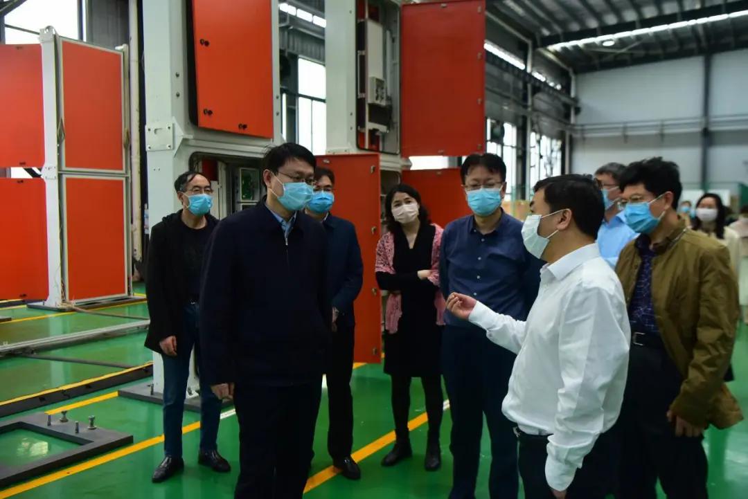 江西省筑牢疫情防控防线，坚决打赢疫情防控阻击战
