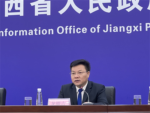 江西省住建厅江新洪引领建筑变革，筑梦新篇章