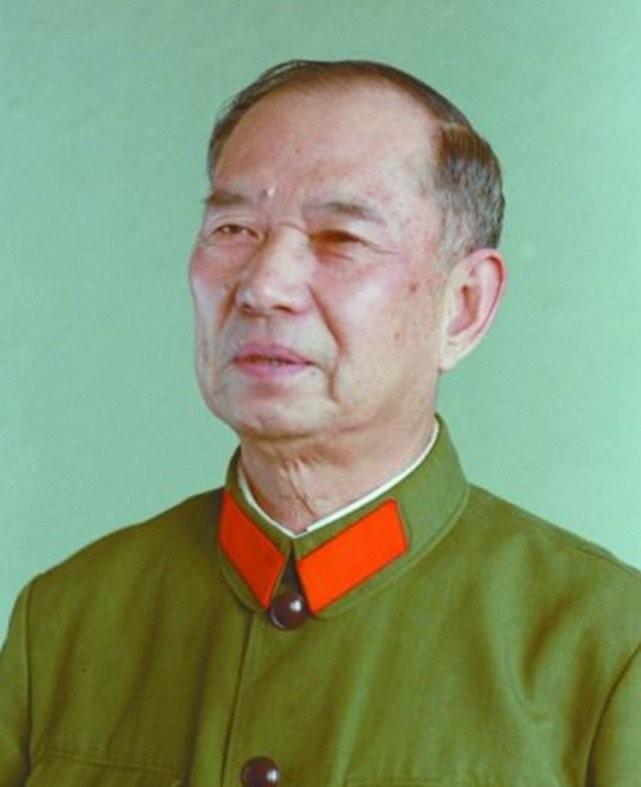 乌鲁木齐与江西，时空交织的对话