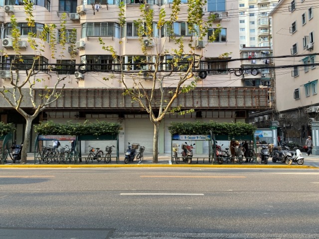 上海疫情下的福州路，挑战与希望交织前行