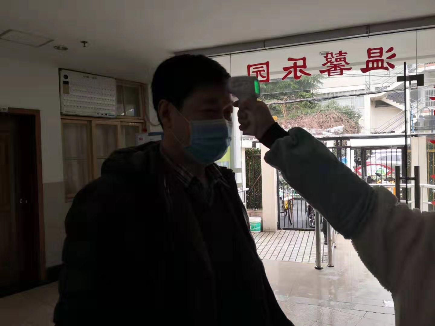 上海疫情封控始末，与时间赛跑的防控战役纪实