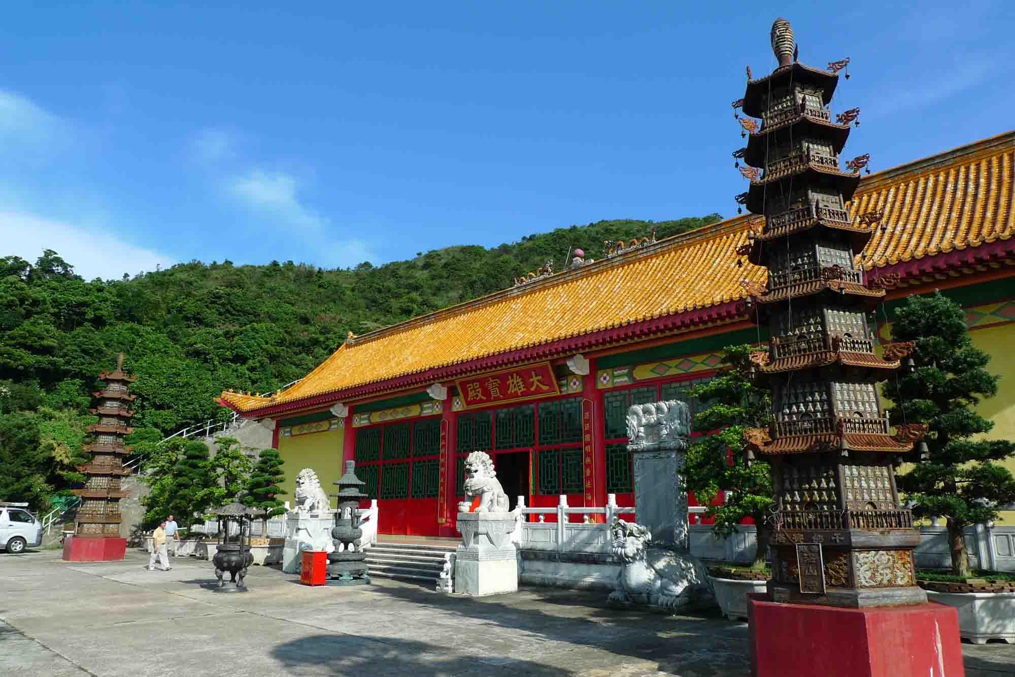 澳门地区疫情趋稳，香港最新防疫措施引关注