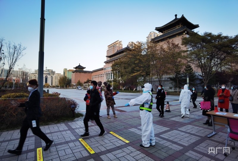 北京疫情封控时间调整与西宁最新防控动态，双城抗疫纪实