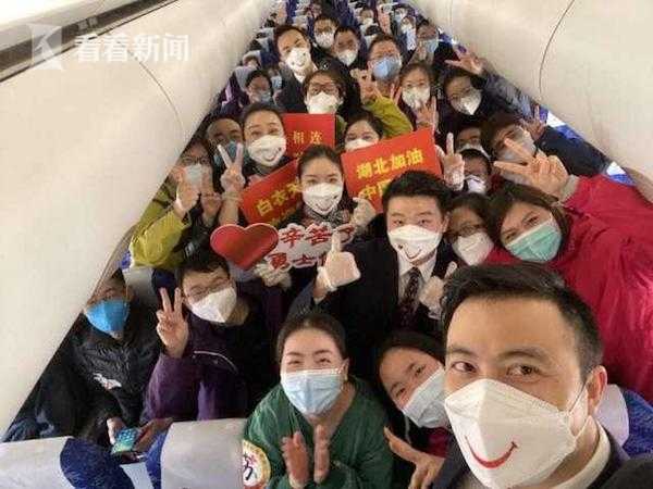 重庆抗疫英雄回家视频（重庆抗疫英雄回家视频大全）